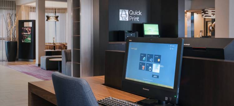 Boston Stoughton图片