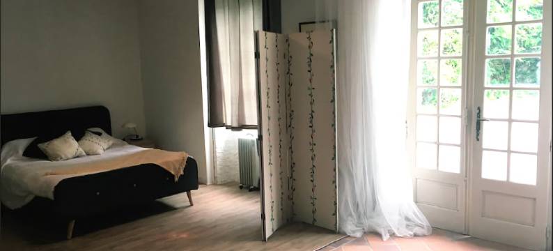 莱尔庞巴杜宅邸酒店(Maison Lyre, Pompadour)图片