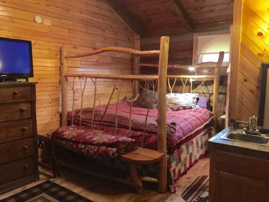 Creekwalk Inn And Cabins Hotel Reviews And Room Rates Trip Com