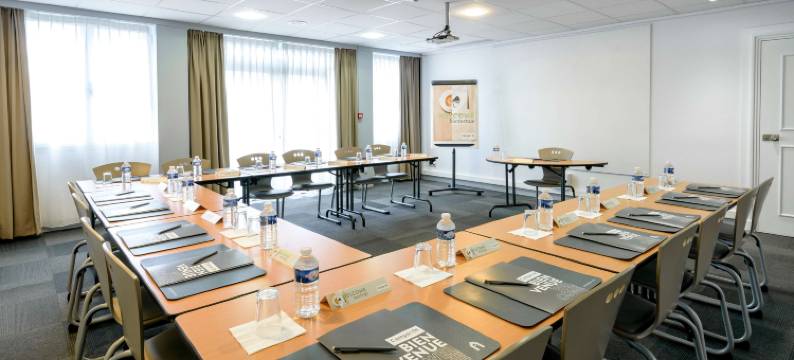 图卢兹普尔班康铂酒店(Campanile Toulouse Ouest - Purpan)图片