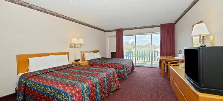 本顿港温德姆豪生酒店(Howard Johnson by Wyndham Benton Harbor/St. Joseph)图片