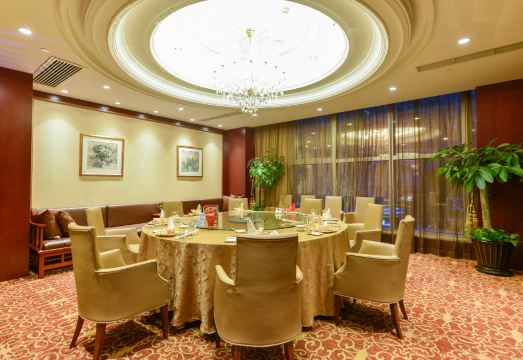 Central Hotel Shanghai Hotel Overview