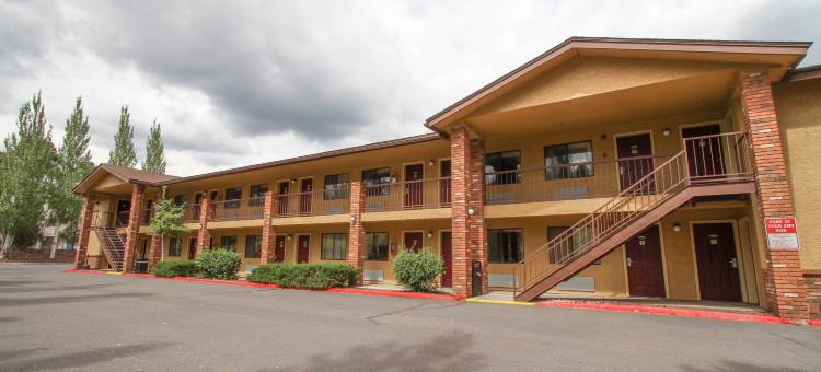 格林豪泰费拉格尔斯塔夫酒店(GreenTree Inn Flagstaff)图片