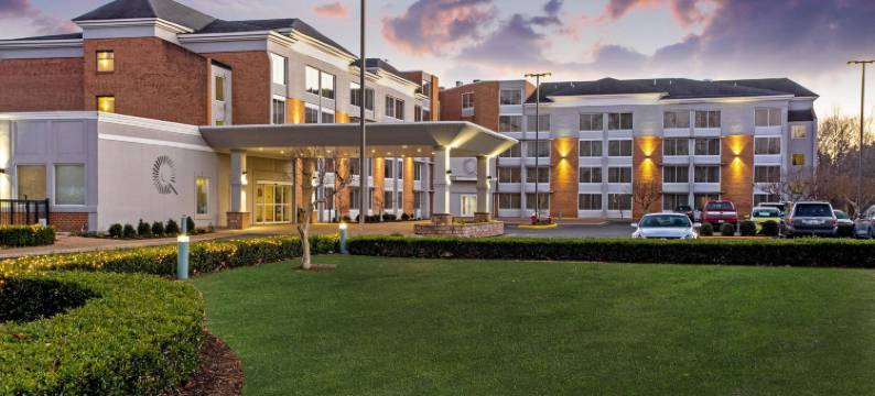 威廉斯堡历史区拉昆塔温德姆套房酒店(La Quinta Inn & Suites by Wyndham Williamsburg Historic Area)图片