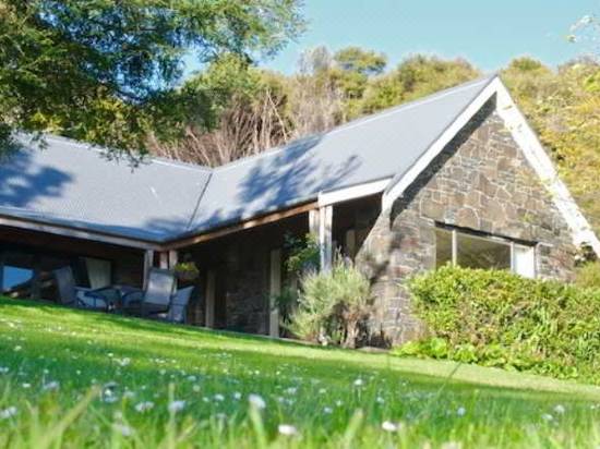 Akaroa Cottages Heritage Collection Hotel Reviews And Room