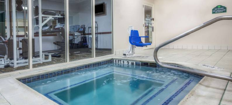 阿林顿北体育场区智选假日套房酒店(Holiday Inn Express & Suites ARLINGTON NORTH – STADIUM AREA by IHG)图片