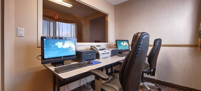 塔套房酒店(Tower Inn & Suites)图片