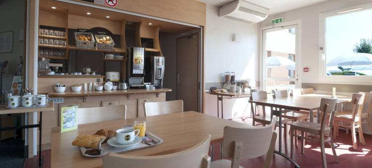 帕莱勒蒙尼亚勒民宿店(B&B Hotel Paray-Le-Monial)图片