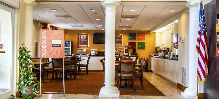 罗利核桃溪舒适套房酒店(Comfort Suites Raleigh Walnut Creek)图片
