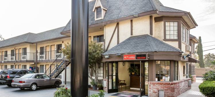 弗雷斯诺贝尔蒙特大街6号汽车旅馆(Motel 6 Fresno, CA - Belmont Ave)图片