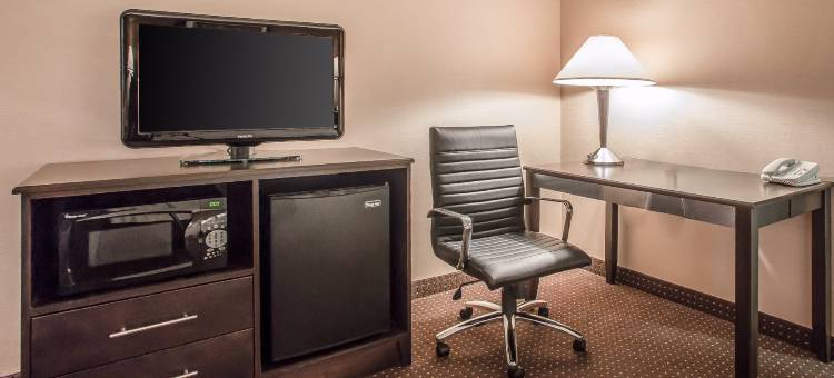 埃尔金I-90凯艺酒店(Quality Inn Elgin I-90)图片