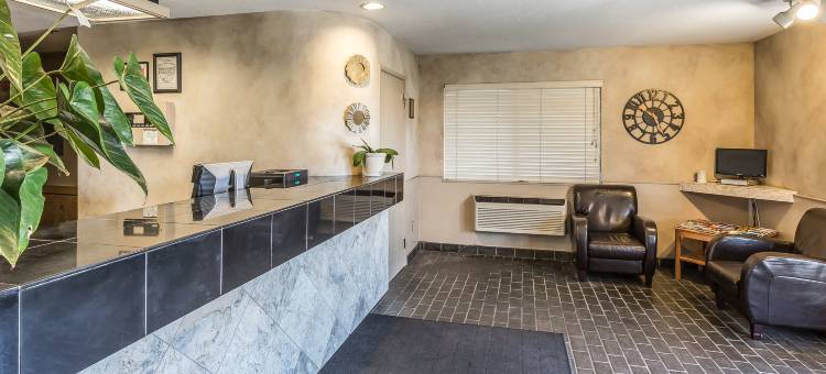 蒙特利海滨玛丽娜丽怡酒店(Country Inn & Suites by Radisson, Monterey Beachfront-Marina, CA)图片