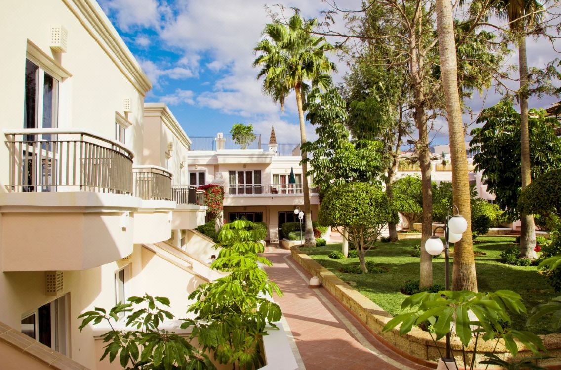 Flamingo Beach Mate Hotel Reviews And Room Rates