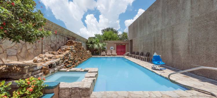 拉雷多希尔顿逸林酒店(DoubleTree by Hilton Laredo)图片