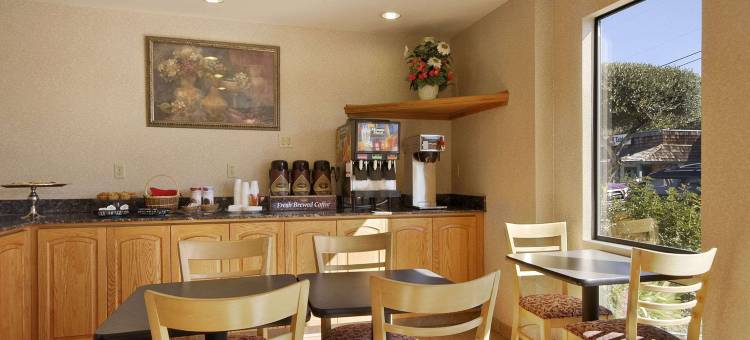 橄榄树旅馆及套房, 温德姆豪生(Olive Tree Inn & Suites, a Howard Johnson by Wyndham)图片