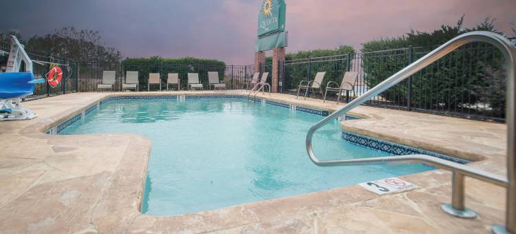 卡尔霍恩南 I-75 拉昆塔温德姆酒店(La Quinta Inn by Wyndham Calhoun South I-75)图片