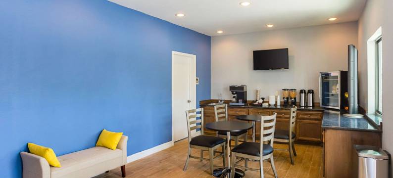 斯普林北 I-45 号州际公路 & 1960 家园旅社(Home Place Inn Spring I-45 North and 1960)图片