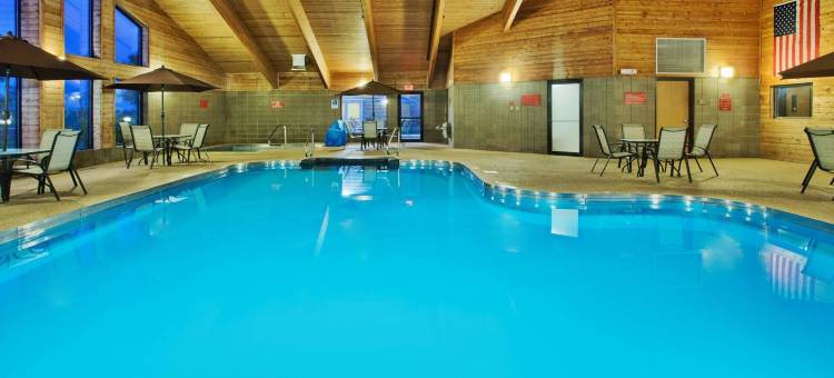 阿伯丁活动中心温德姆美吟温德姆酒店(AmericInn by Wyndham Aberdeen Event Center)图片