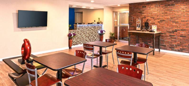 康涅狄格普特南 6 号汽车旅馆(Motel 6 Putnam, CT)图片