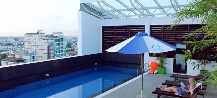 芽庄健保披酒店(Nhi Phi Hotel)图片
