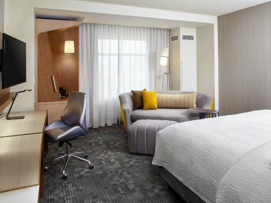 Courtyard By Marriott Orlando Lake Nona Hotel Reviews And