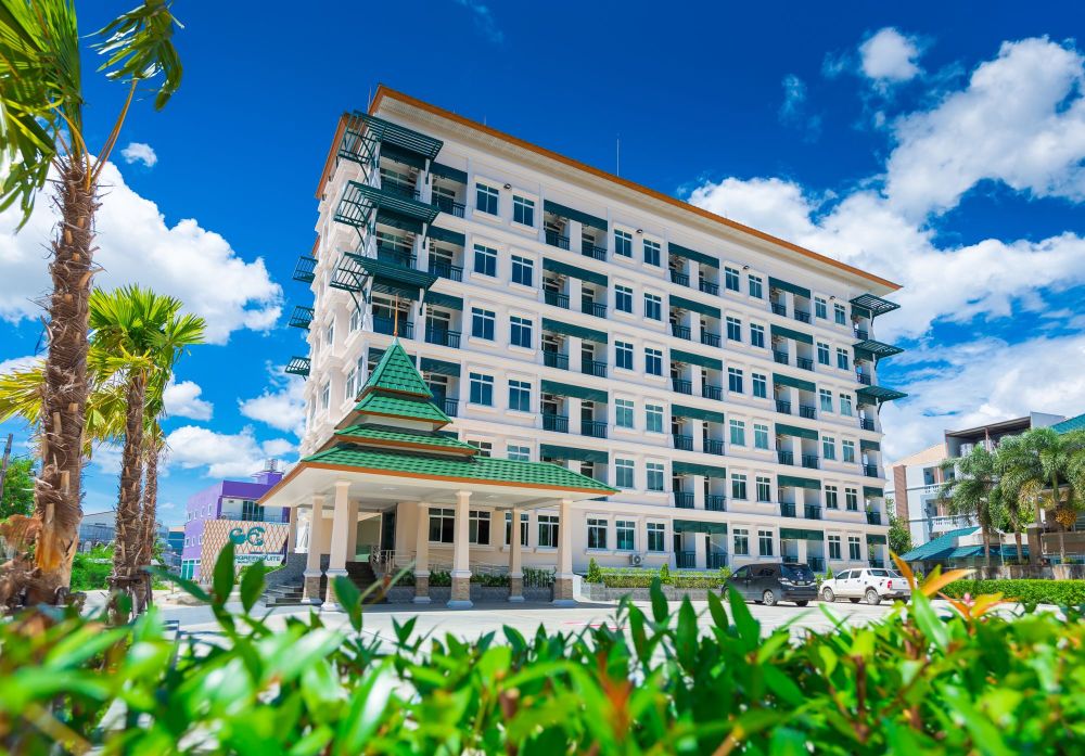 Evergreen Suite HotelOver view