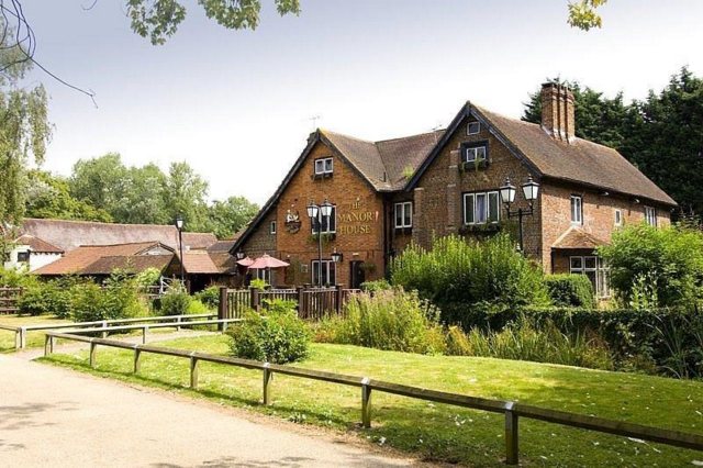 Premier Inn London Gatwick Airport South Over view