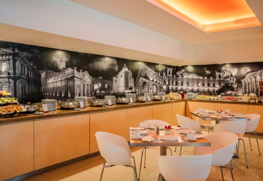 Fiesta Inn San Luis Potosi Glorieta Juarez Hotel Overview