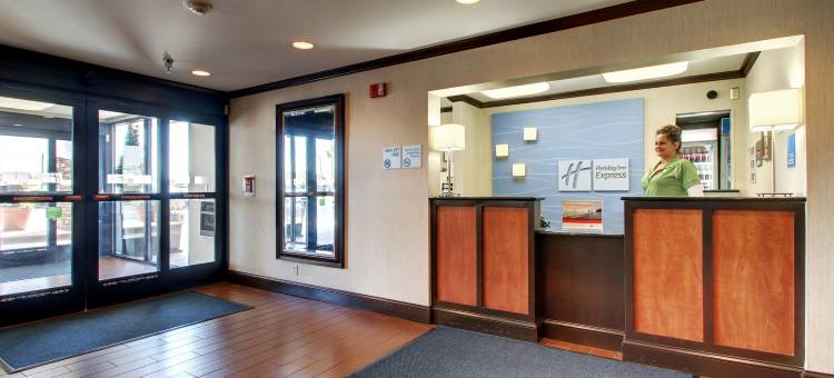 Holiday Inn Express 坎贝尔堡，奥克格罗夫(Holiday Inn Express Fort Campbell-Oak Grove)图片