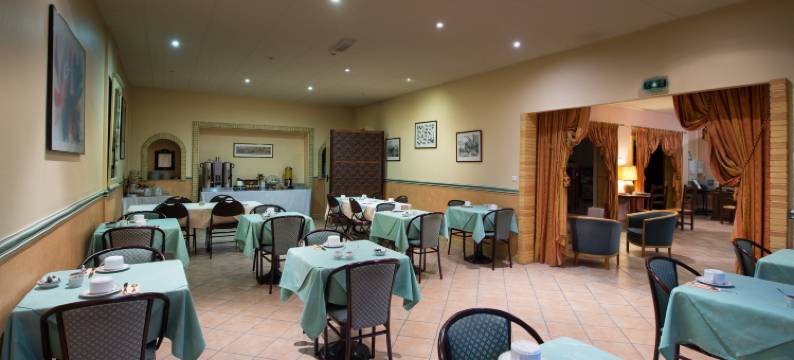 安妮·德博热酒店(Anne de Beaujeu)图片