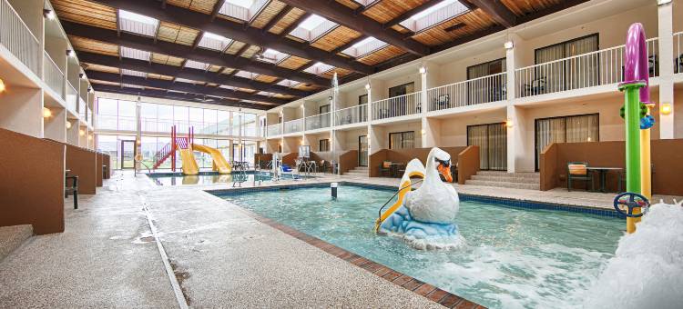 普利茅斯温德姆华美达酒店及会议中心(Ramada by Wyndham Plymouth Hotel & Conference Center)图片