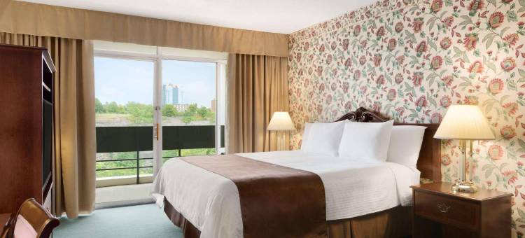 尼亚加拉瀑布瀑布景区Travelodge by Wyndham酒店(Travelodge by Wyndham Niagara Falls Fallsview)图片