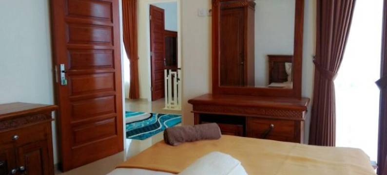 阿兹卡寄宿家庭旅馆(Full House 4 Bedroom at Azka Homestay)图片