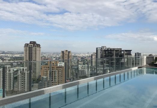 台中顺天环滙酒店外景图