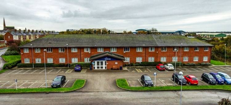 巴罗因弗内斯旅屋酒店(Travelodge Barrow in Furness)图片