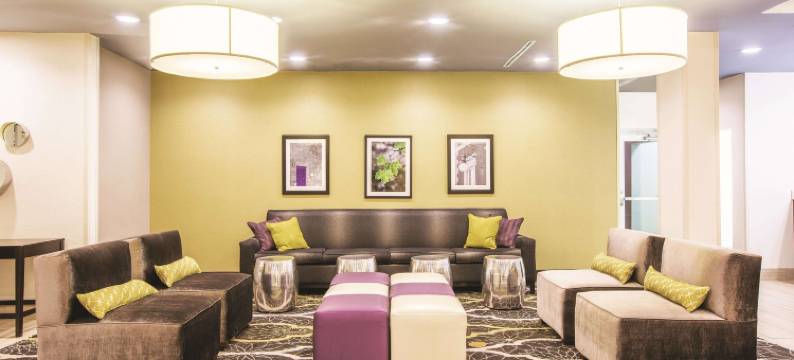 哈蒂斯堡-I-59拉昆塔温德姆套房酒店(La Quinta Inn & Suites by Wyndham Hattiesburg - I-59)图片