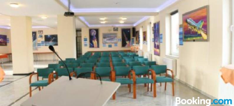 弗罗茨瓦夫机场卡斯穆纳提酒店(Hotel Kosmonauty Wrocław-Airport)图片