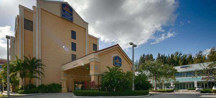 肯德尔贝斯特韦斯特优质套房酒店(Best Western Plus Kendall Hotel  Suites)图片