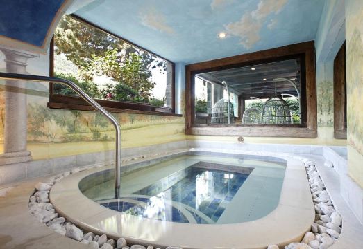 Hotel MiramontiHotel Overview