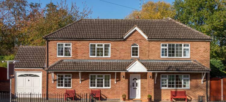 法维耶旅馆(Faviere Guest House Stratford-Upon-Avon)图片