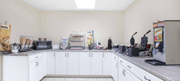 富兰克林温德姆麦客达客栈及套房酒店(Microtel Inn & Suites by Wyndham Franklin)图片