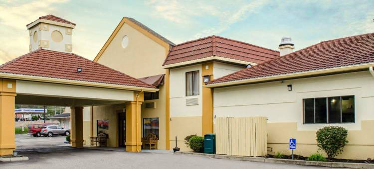 麦地那阿克伦西凯艺套房酒店(Quality Inn & Suites Medina - Akron West)图片