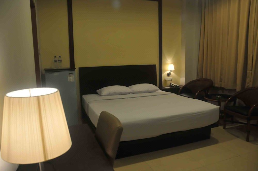 Losari Blok M2 Hotel Jakarta Hotel Reviews And Room Rates - 
