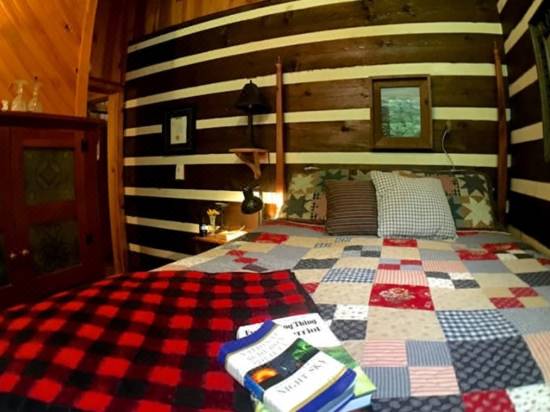 Creekwalk Inn And Cabins Hotel Reviews And Room Rates Trip Com