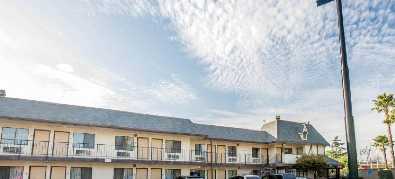 弗雷斯诺贝尔蒙特大街6号汽车旅馆(Motel 6 Fresno, CA - Belmont Ave)图片