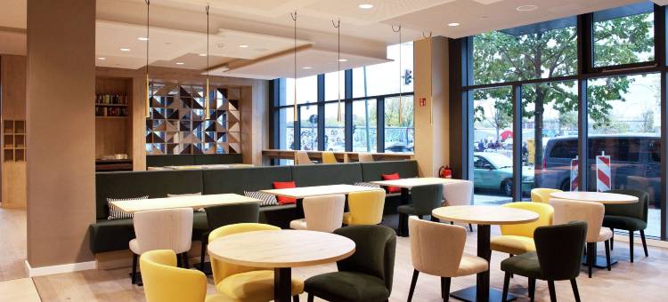 柏林市东区艺廊希尔顿欢朋酒店(Hampton by Hilton Berlin City East Side Gallery)图片