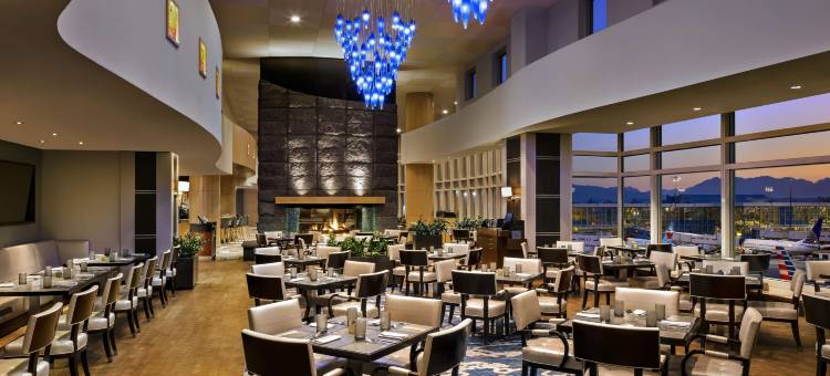 温哥华机场航站楼费尔蒙酒店(Fairmont Vancouver Airport)图片