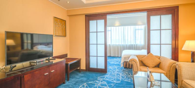 趣悦商务酒店(佛山容桂猪肉婆私房菜容桂总店)图片