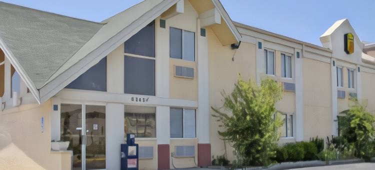 威奇托机场速8酒店(Super 8 by Wyndham Wichita Airport)图片