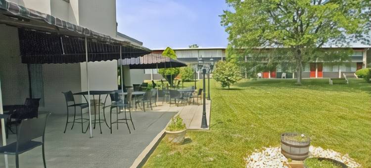 利哈伊谷贝斯特韦斯特苏尔住宿普拉斯酒店(SureStay Plus Hotel by Best Western Lehigh Valley)图片